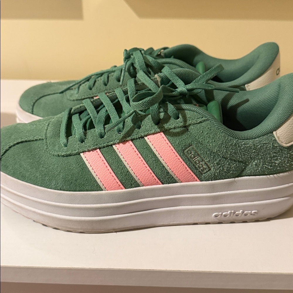 adidas VL Court Bold Sneakers in Green with Pink Stripes Women’s size 8 - Picture 2 of 7